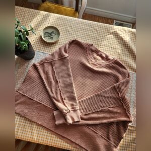 American Eagle "Big Hug" Waffle Longsleeve